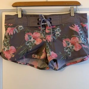 Rip Curl | Board Shorts | Size M